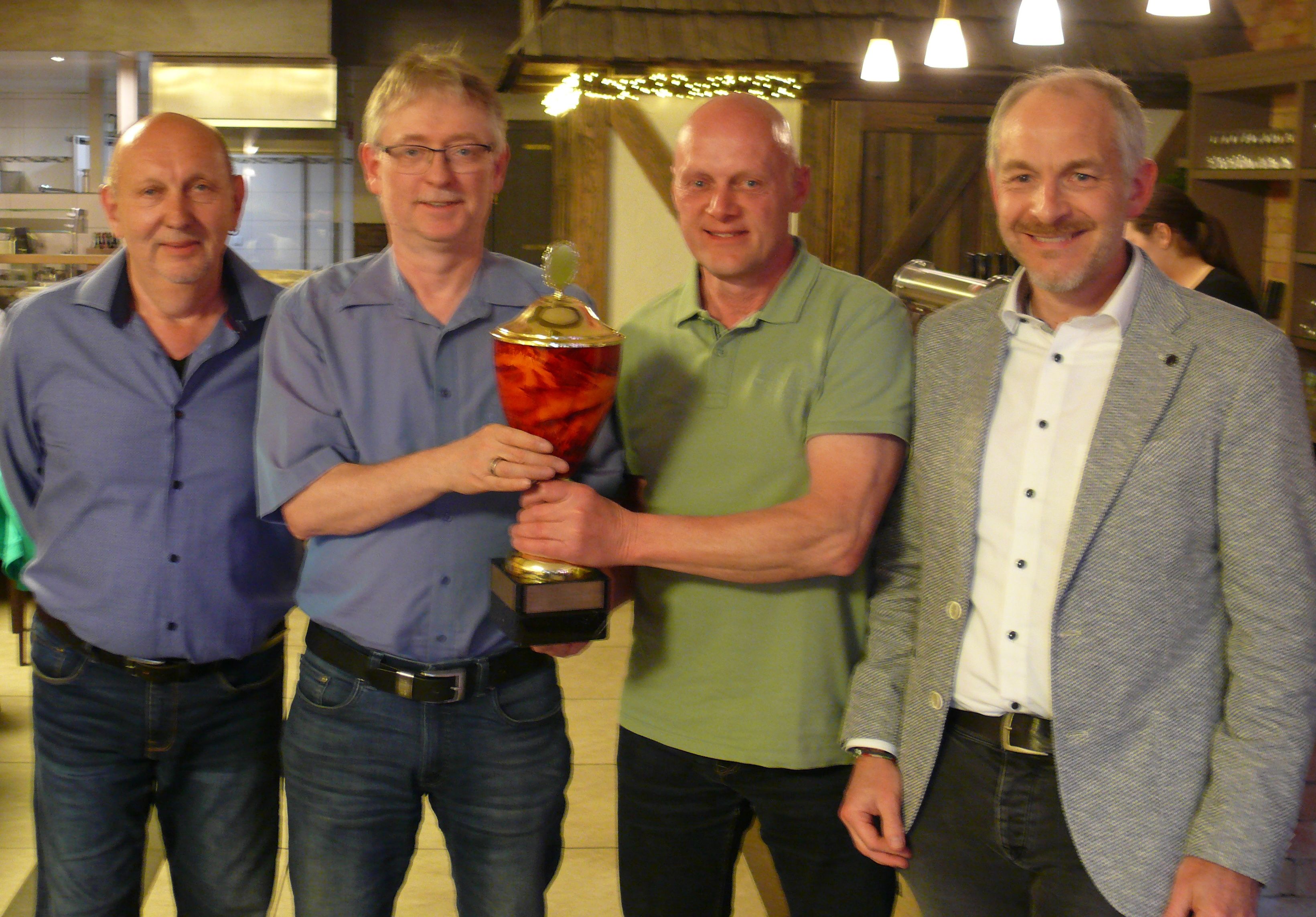 Bild 4 H�bner